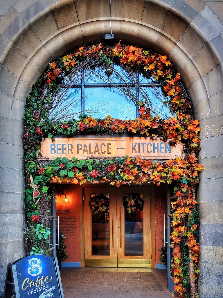 Beautiful Places in Edinburgh at Christmas | Brewhemia